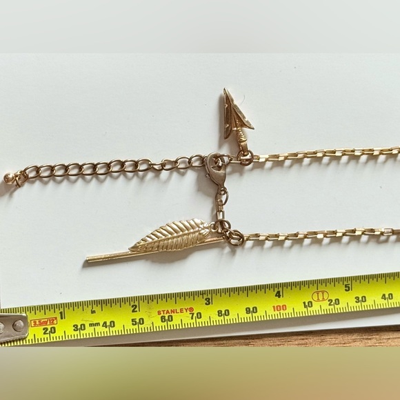 🍂 18” Gold Tone Leaf with Rhinestones Pendant and Charms Necklace - Picture 8 of 9